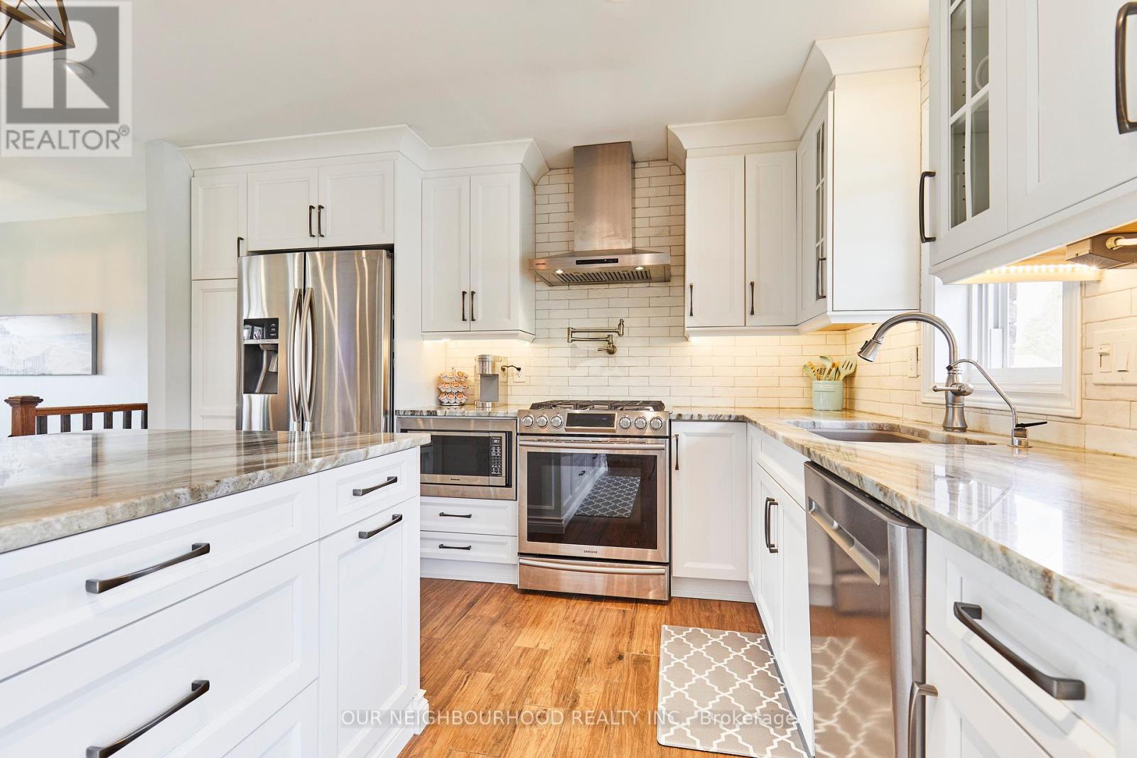 32 Blue Water Avenue, Kawartha Lakes, Ontario  K9V 0K6 - Photo 24 - X12161587
