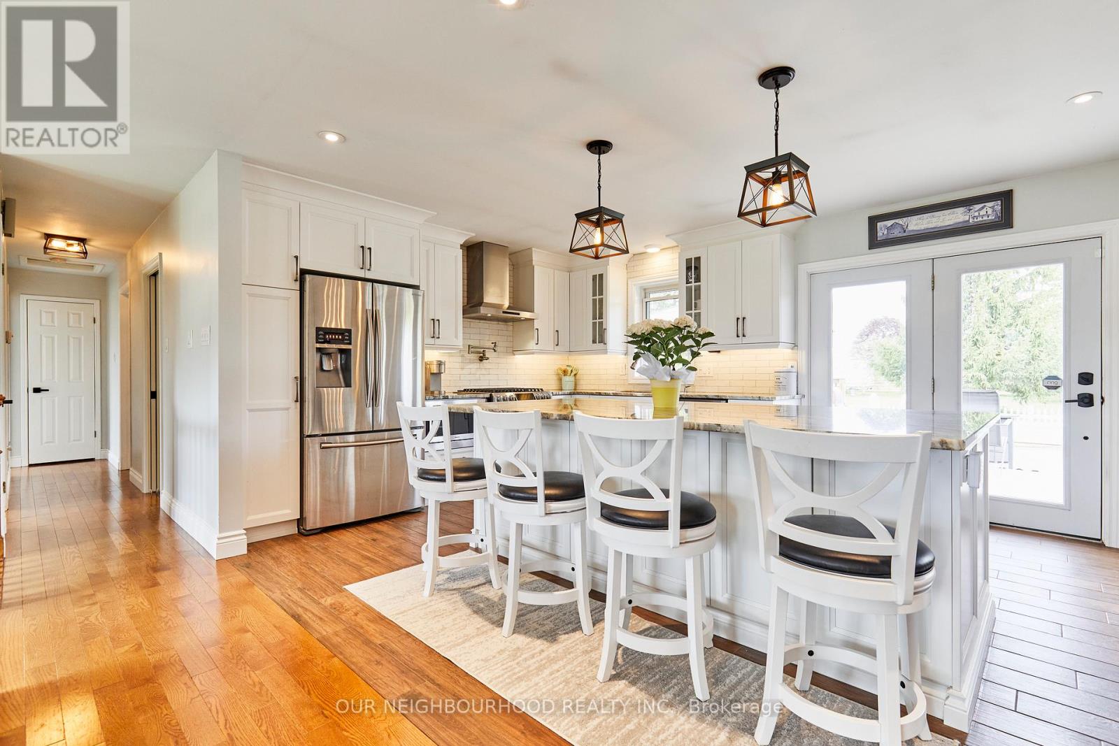 32 Blue Water Avenue, Kawartha Lakes, Ontario  K9V 0K6 - Photo 4 - X12161587