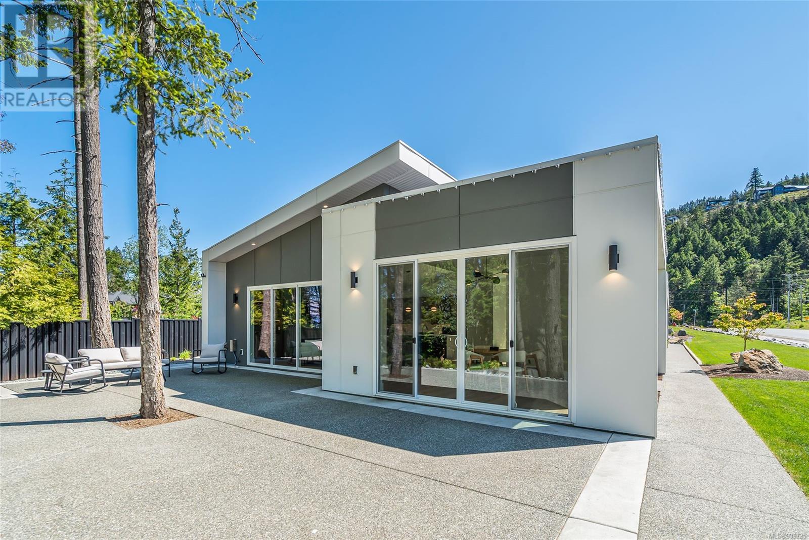 7426 Spence's Way, Lantzville, British Columbia  V0R 2H0 - Photo 30 - 999725