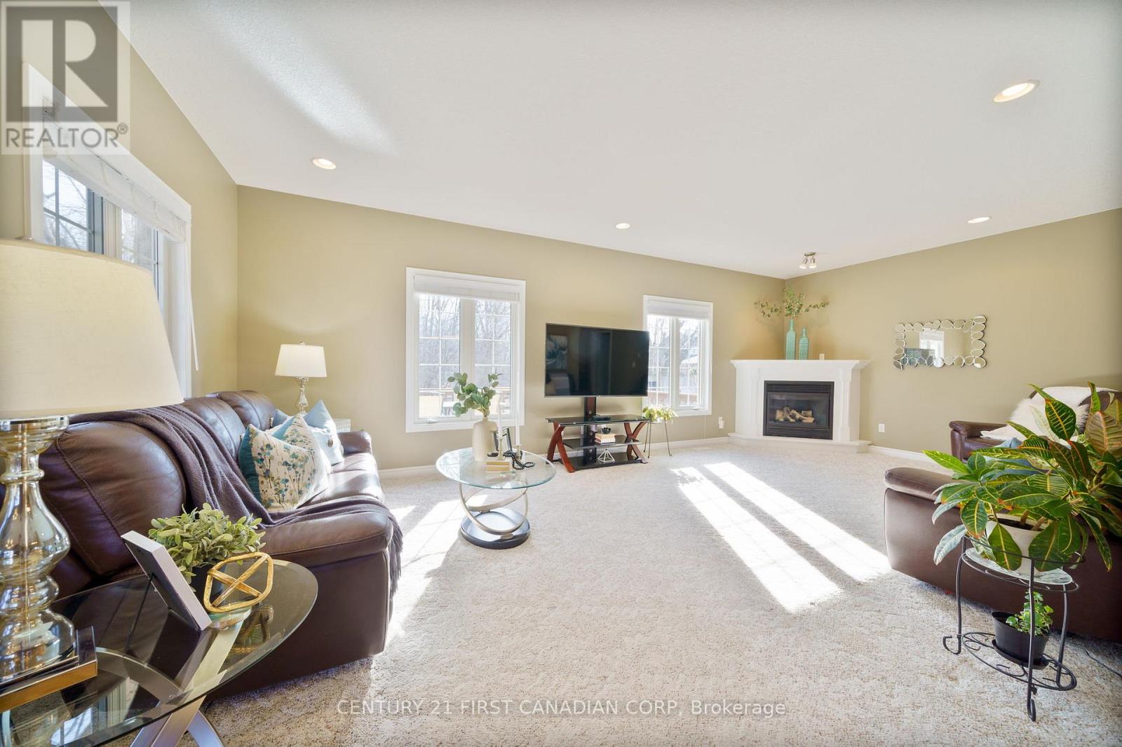 487 Petersen Avenue, Strathroy-Caradoc, Ontario  N7G 4L5 - Photo 14 - X12161602