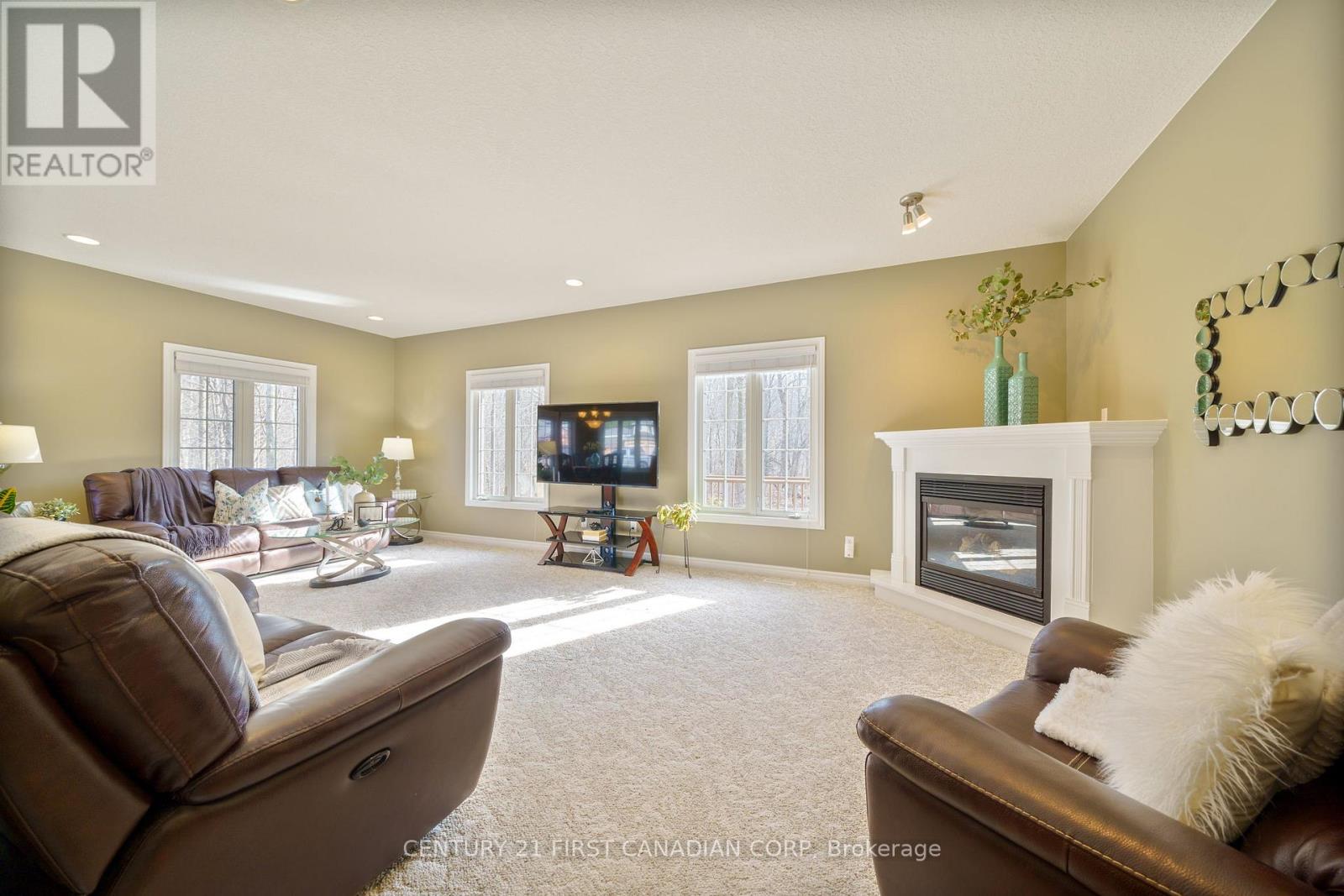 487 Petersen Avenue, Strathroy-Caradoc, Ontario  N7G 4L5 - Photo 16 - X12161602