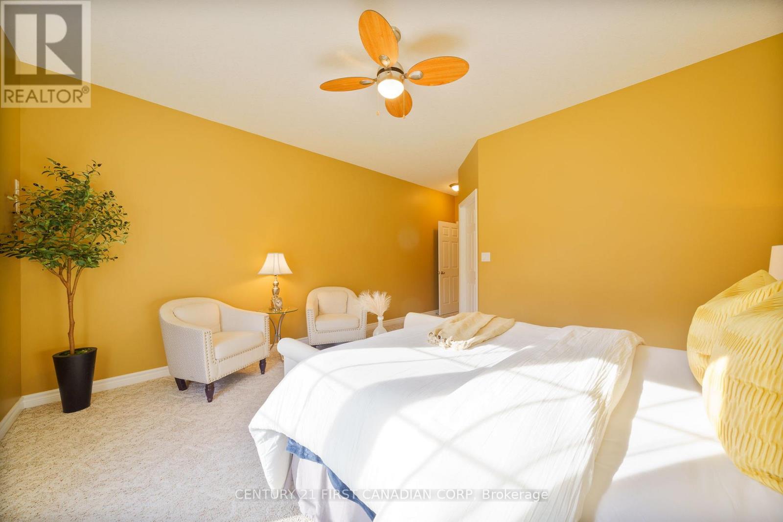 487 Petersen Avenue, Strathroy-Caradoc, Ontario  N7G 4L5 - Photo 20 - X12161602