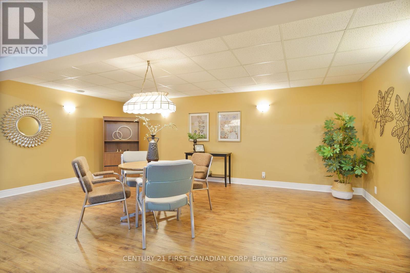 487 Petersen Avenue, Strathroy-Caradoc, Ontario  N7G 4L5 - Photo 24 - X12161602
