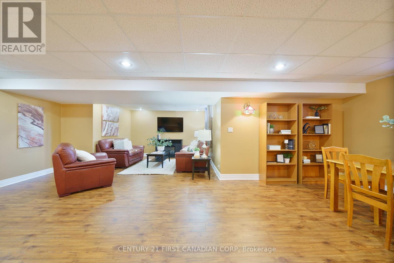 487 Petersen Avenue, Strathroy-Caradoc, Ontario  N7G 4L5 - Photo 28 - X12161602