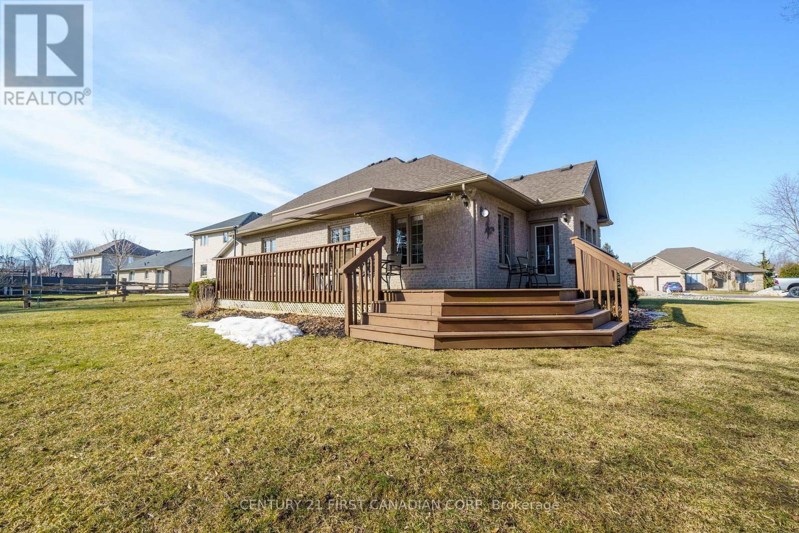487 Petersen Avenue, Strathroy-Caradoc (Ne), Ontario  N7G 4L5 - Photo 36 - X12161602