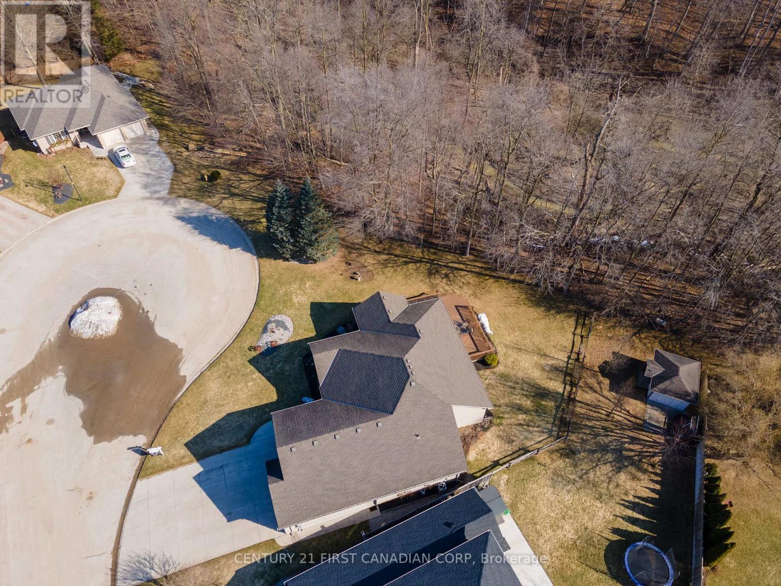 487 Petersen Avenue, Strathroy-Caradoc, Ontario  N7G 4L5 - Photo 38 - X12161602