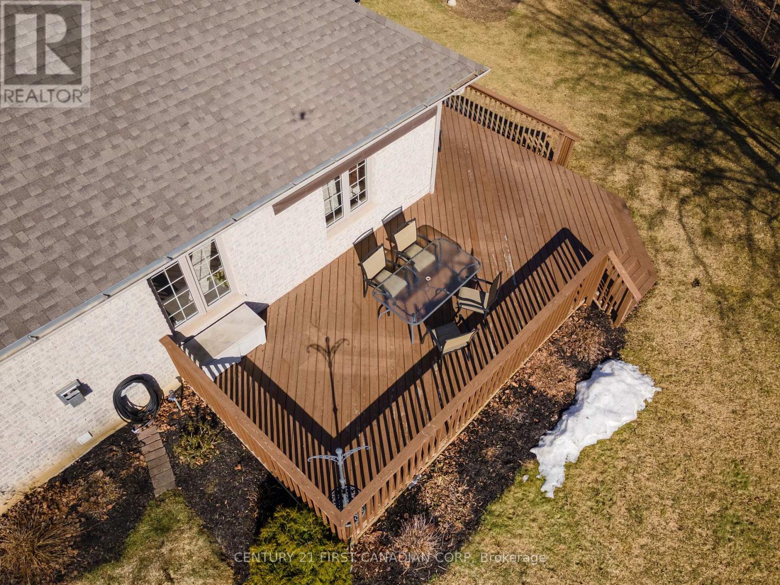 487 Petersen Avenue, Strathroy-Caradoc, Ontario  N7G 4L5 - Photo 40 - X12161602