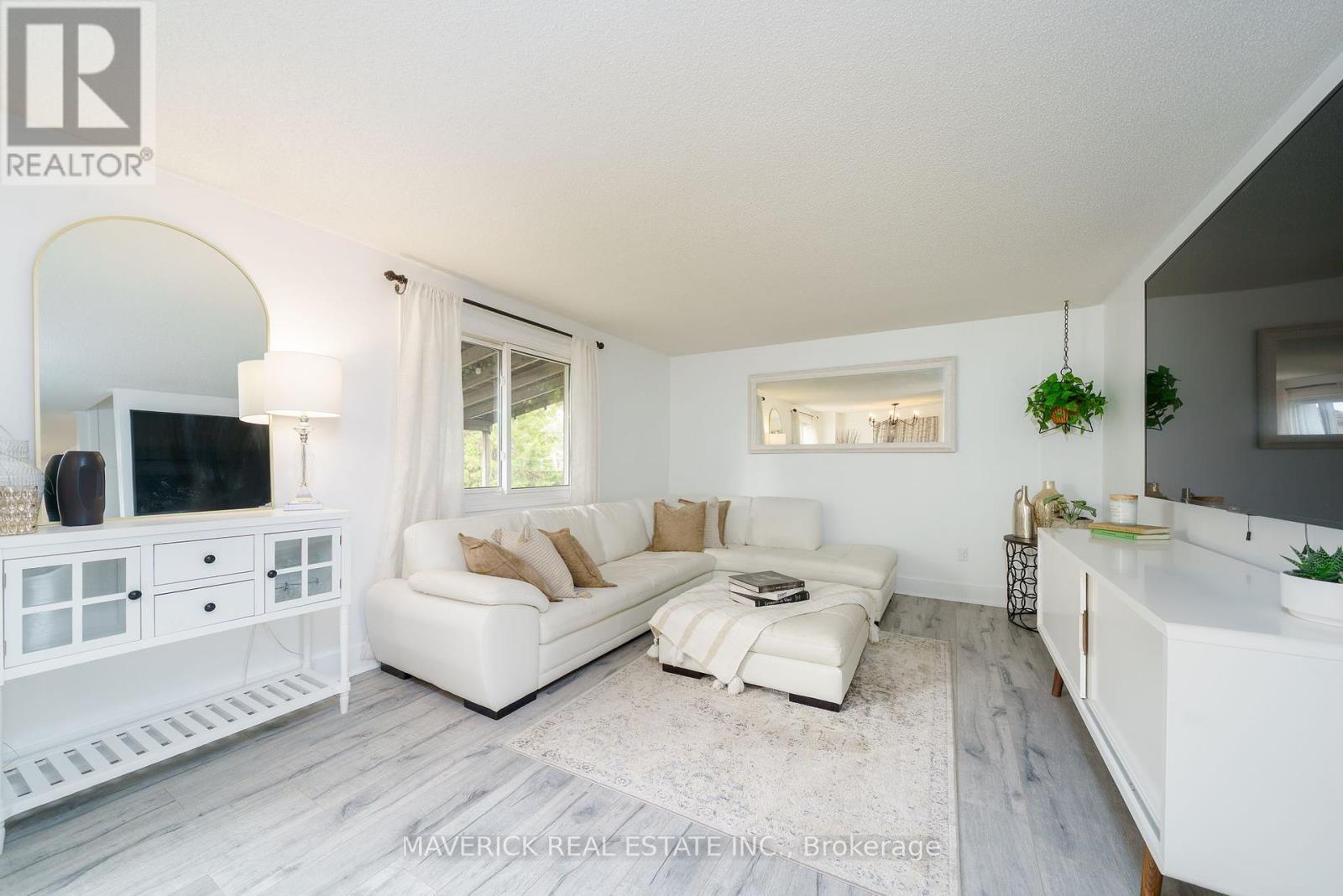 1103 Aldersbrook Road, London North (North I), Ontario  N6G 2X2 - Photo 13 - X12161693