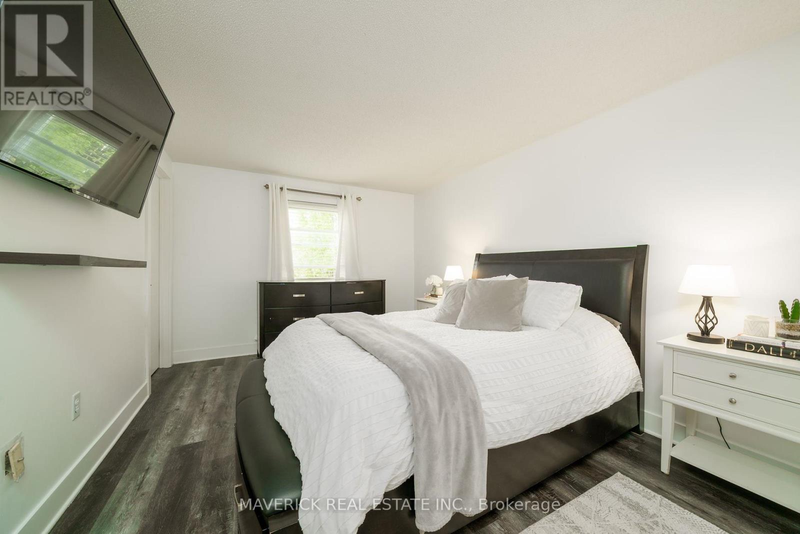 1103 Aldersbrook Road, London North (North I), Ontario  N6G 2X2 - Photo 18 - X12161693