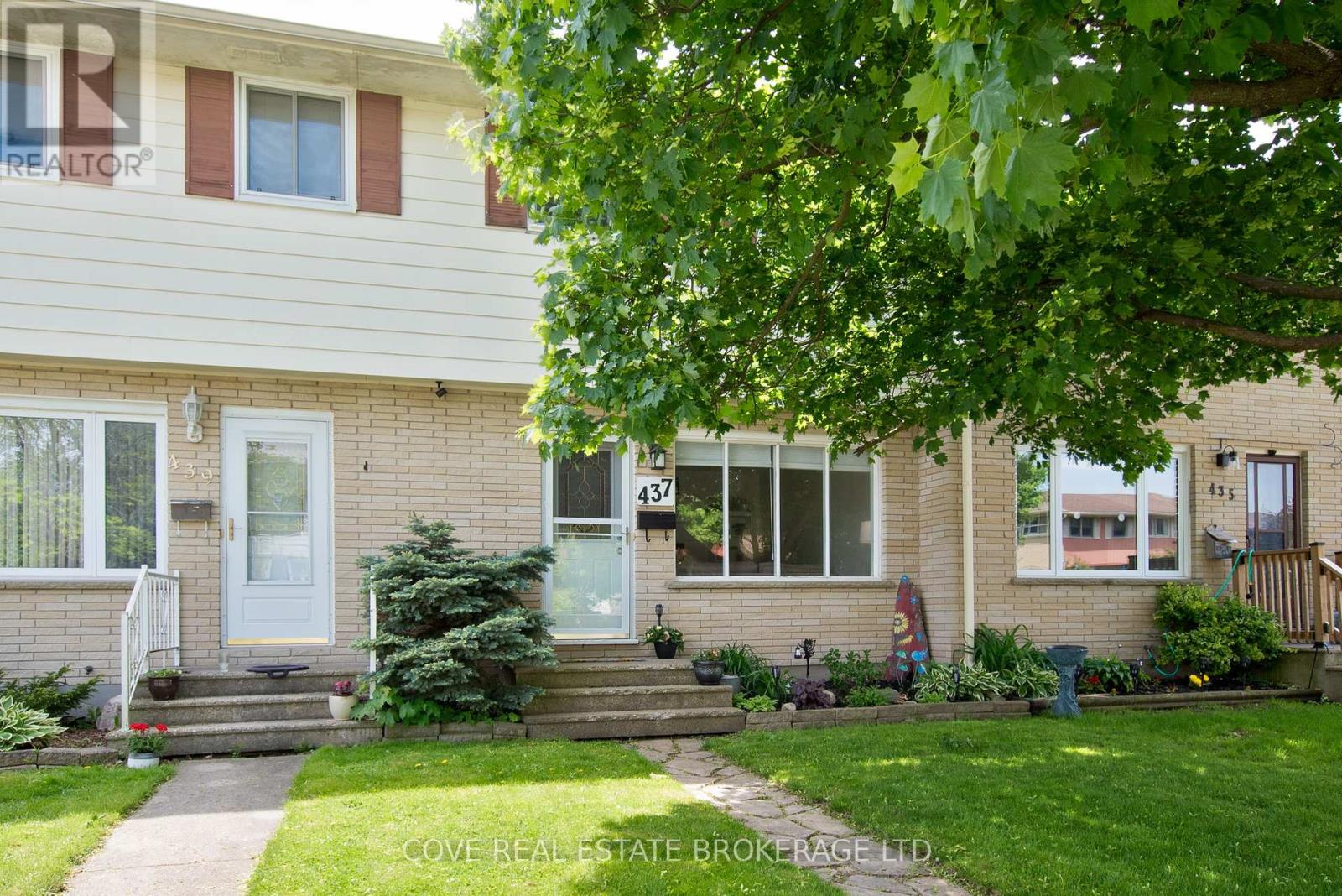 Photo 2 of 31 for 437 Forest Avenue