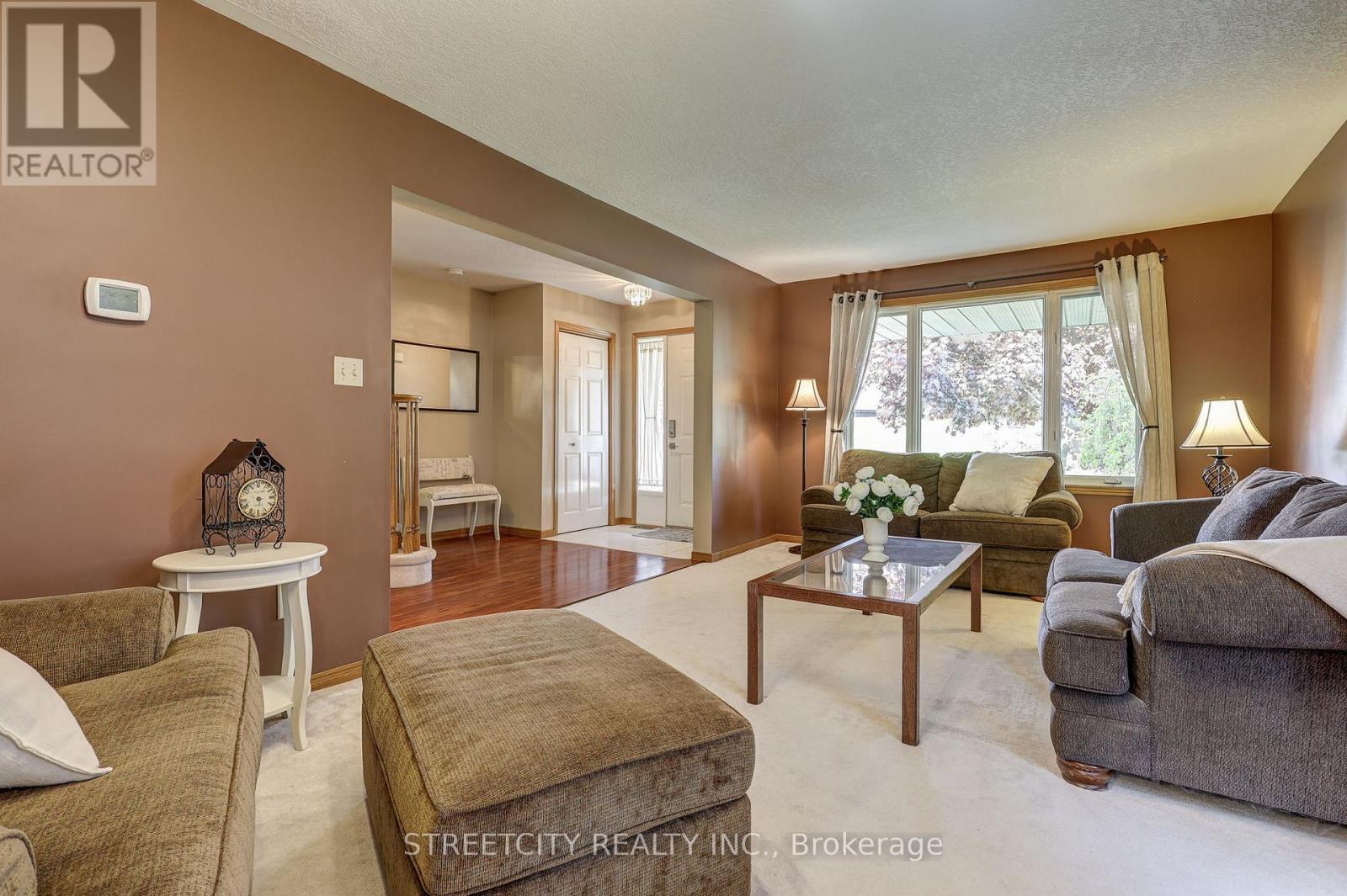 10 Timberlane Crescent, St. Thomas, Ontario  N5P 4G9 - Photo 10 - X12161996