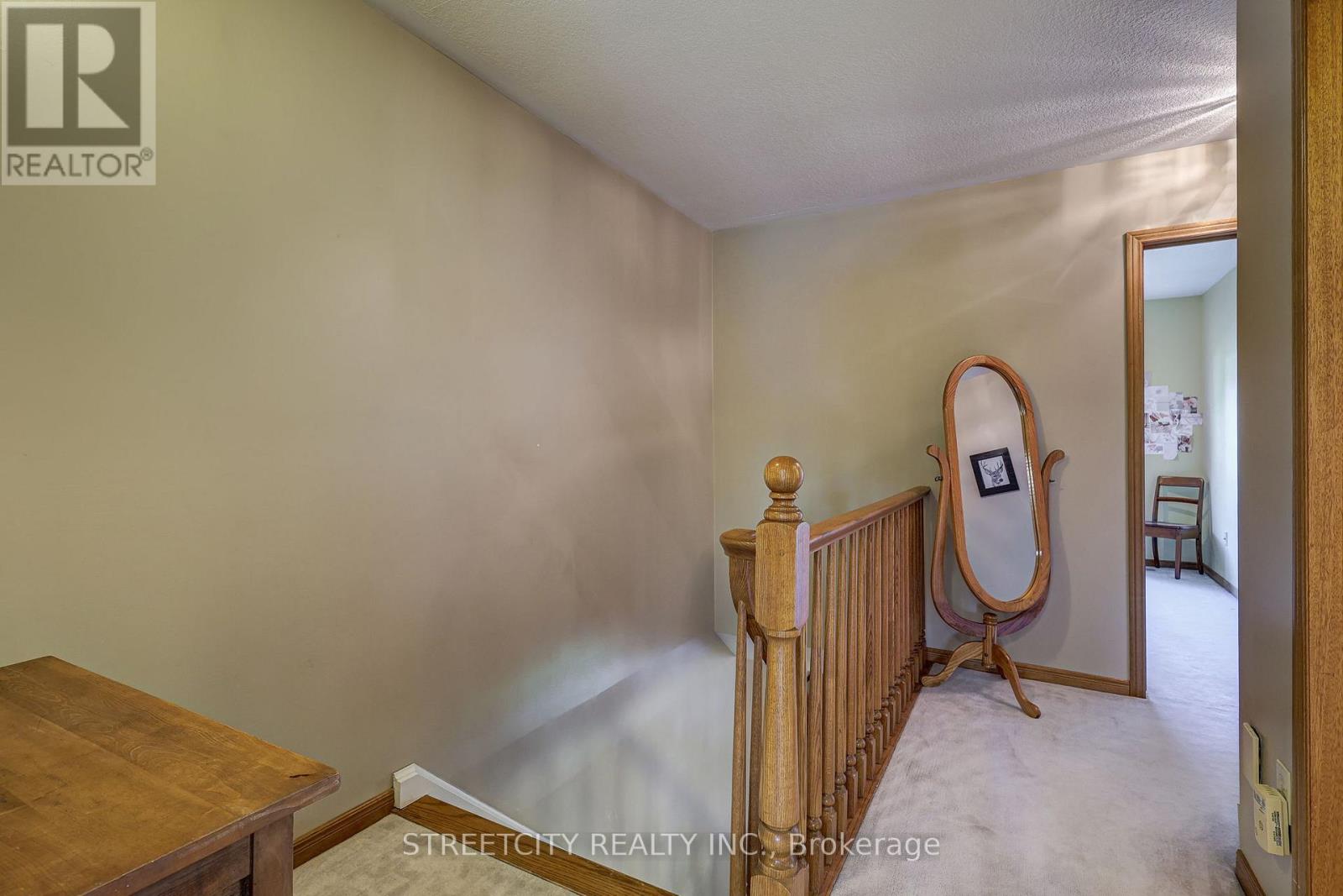 Photo 23 of 50 for 10 Timberlane Crescent