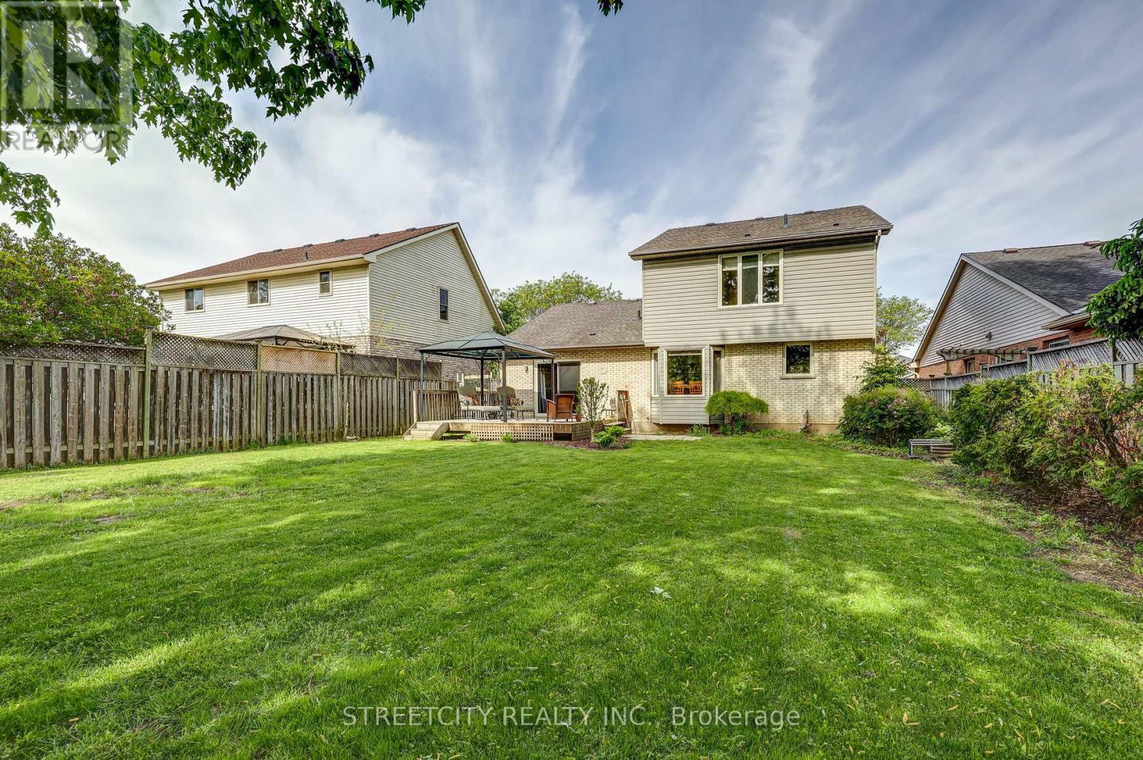 Photo 48 of 50 for 10 Timberlane Crescent