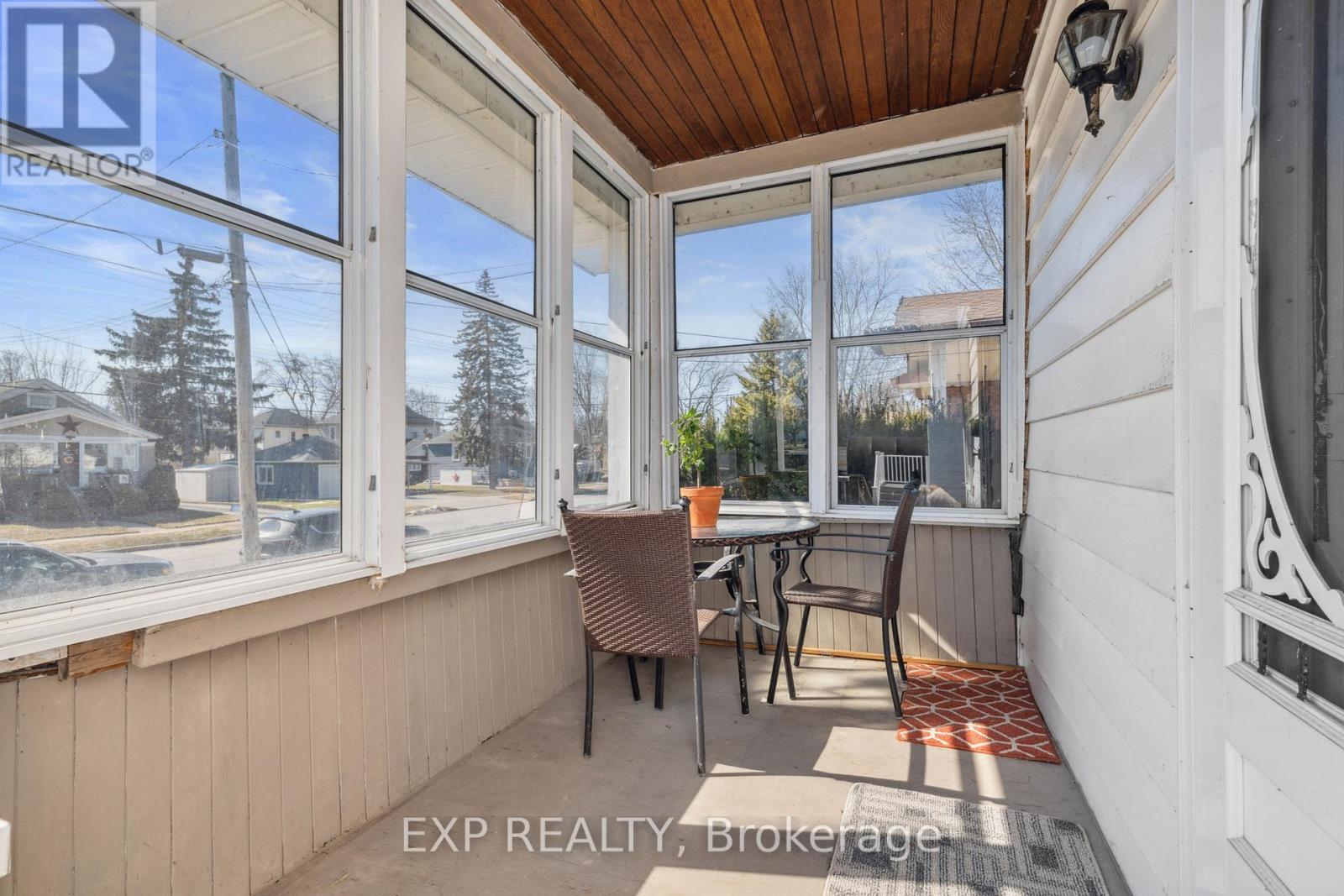 303 Ash Street, Port Colborne, Ontario  L3K 2X4 - Photo 4 - X12126449