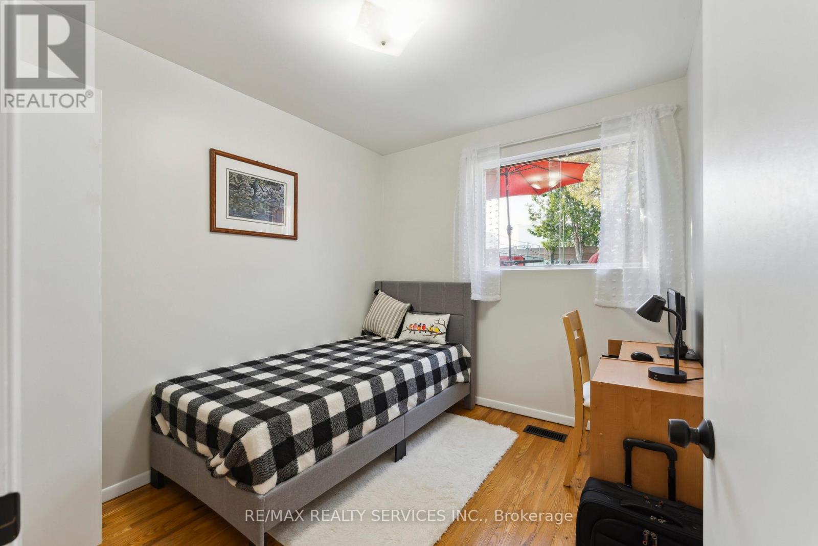 70 Northwood Drive, Brampton, Ontario  L6X 2L2 - Photo 23 - W12158596