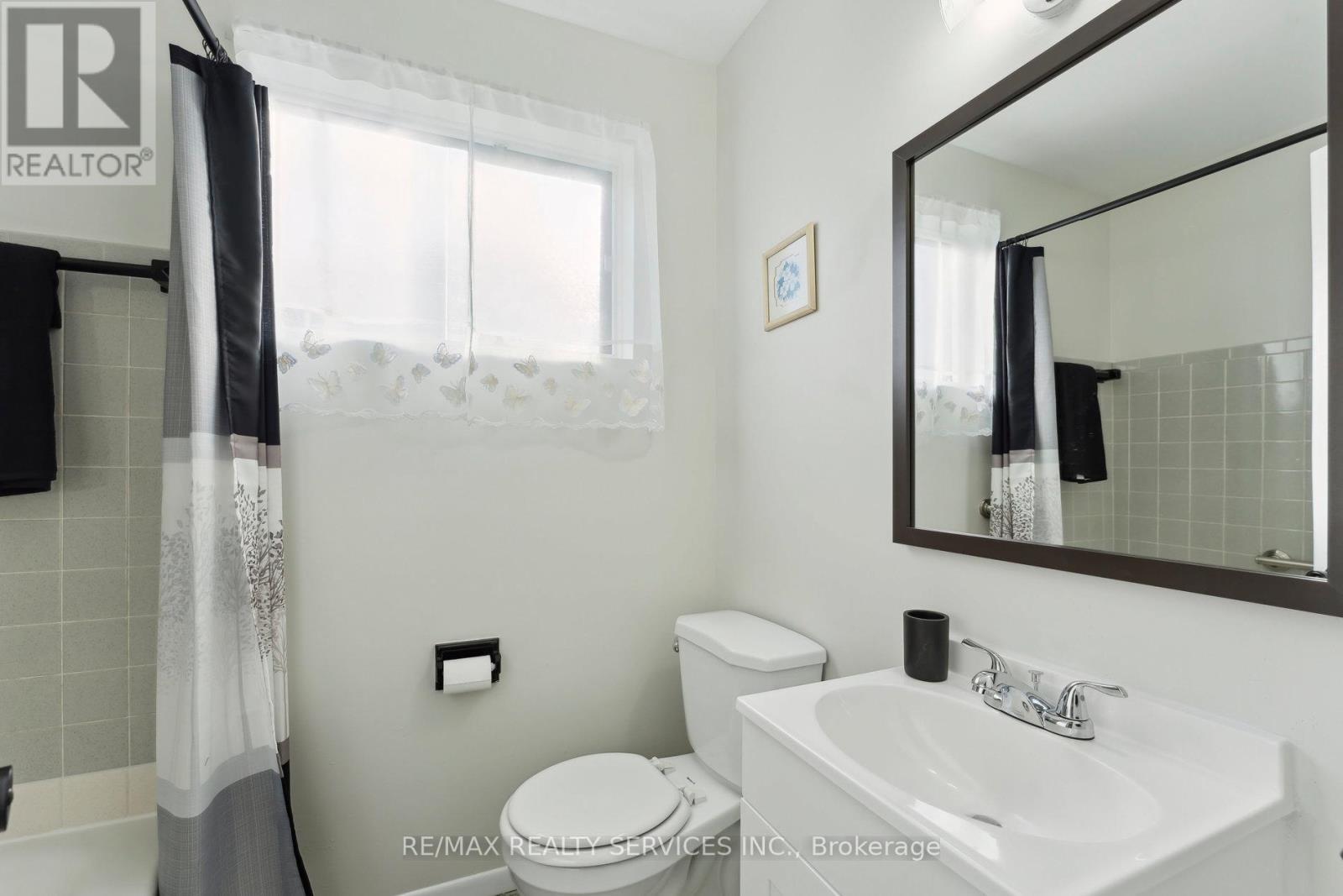 70 Northwood Drive, Brampton, Ontario  L6X 2L2 - Photo 28 - W12158596