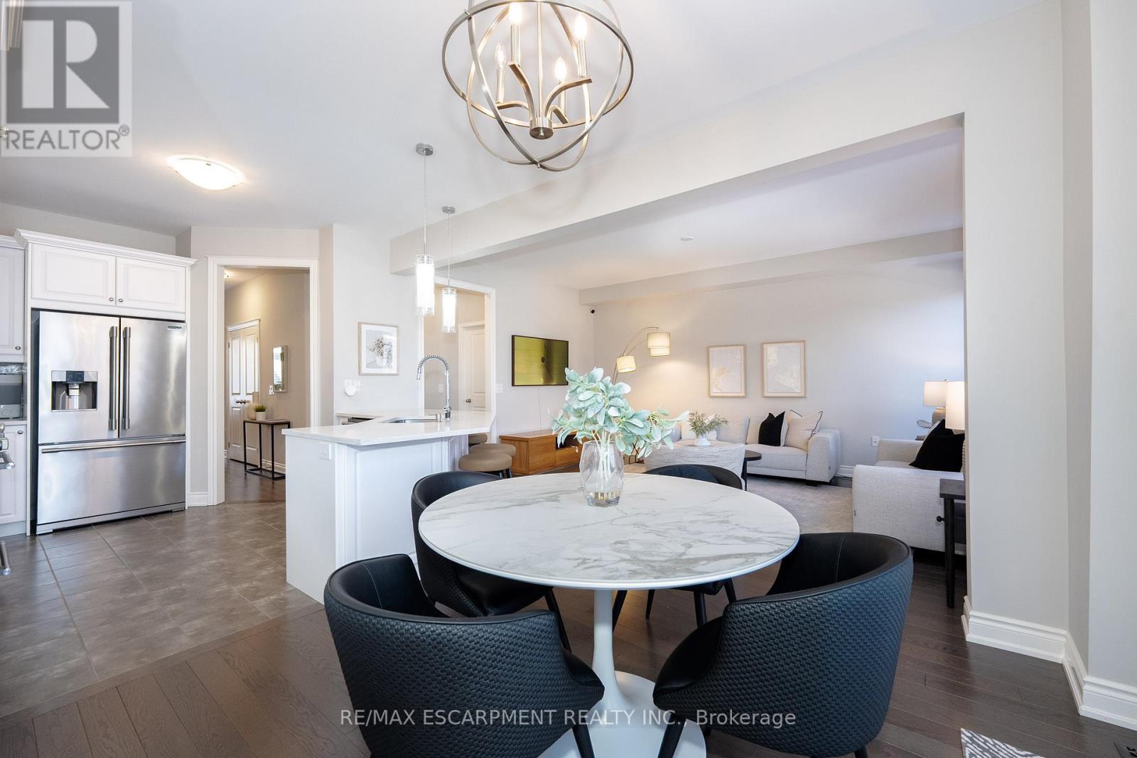 549 Terrace Way, Oakville, Ontario  L6M 1N6 - Photo 14 - W12090026