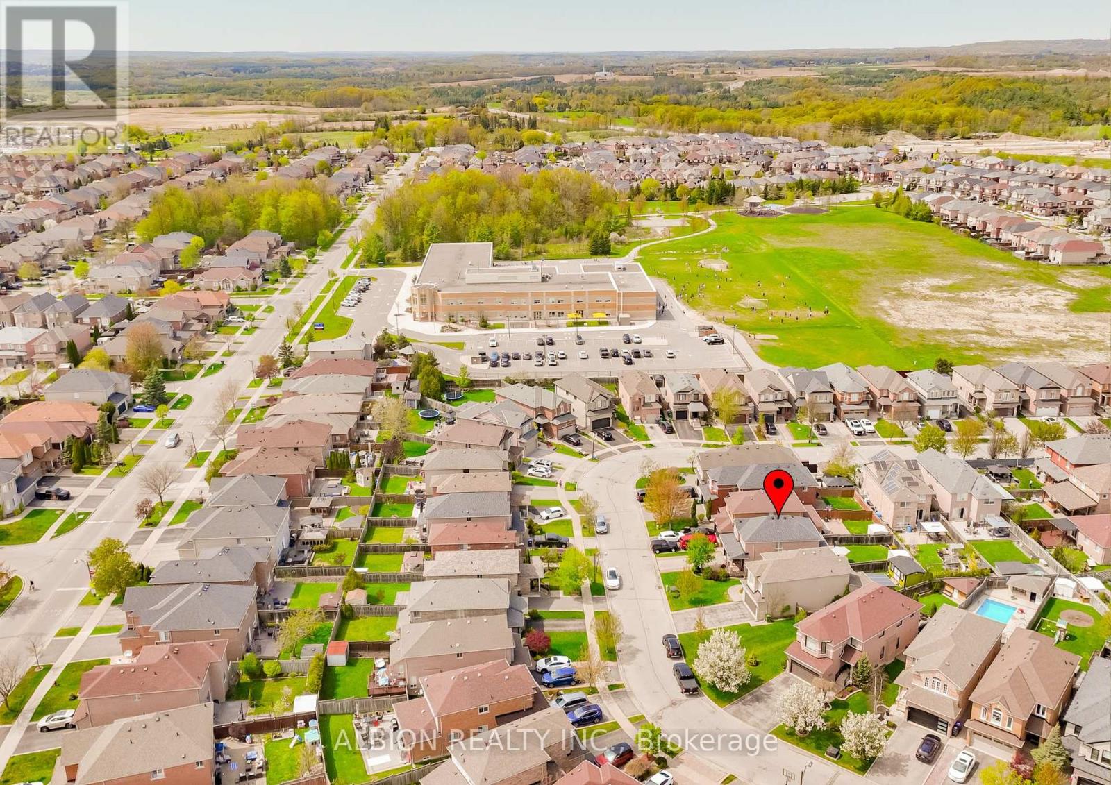 40 Emily Carr Crescent, Caledon, Ontario  L7E 2K9 - Photo 43 - W12145331