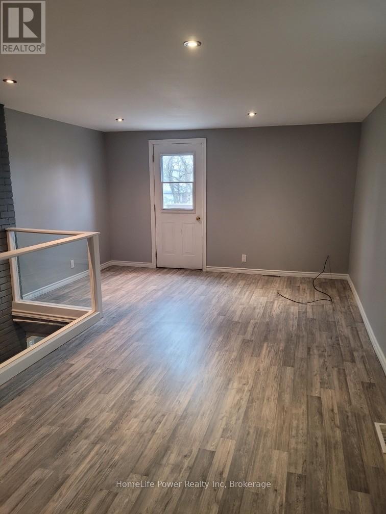 98 Talbot Street S, Essex, Ontario  N8M 1B2 - Photo 12 - X12141233