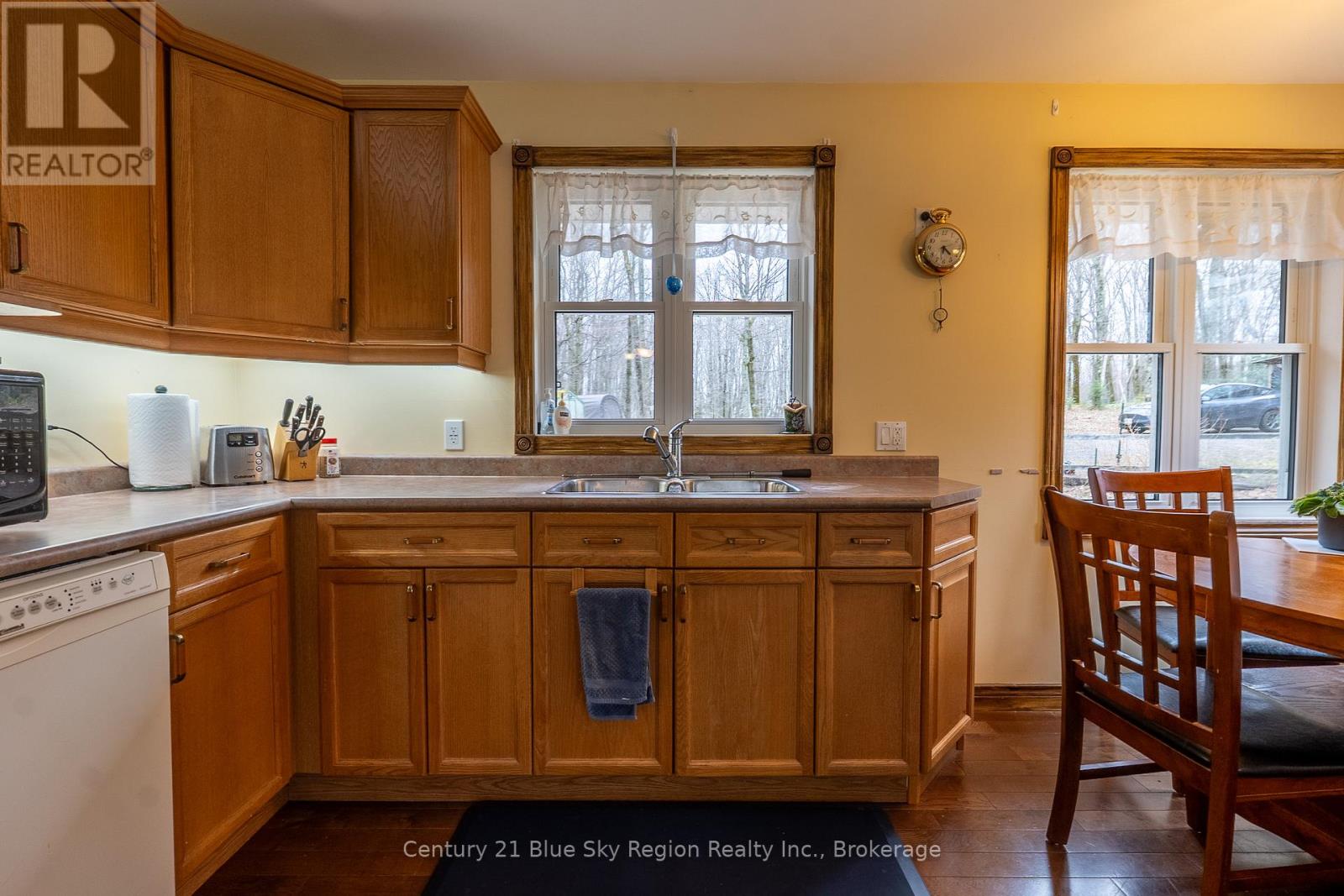 724 Nosbonsing Park Road, East Ferris, Ontario  P0H 1K0 - Photo 9 - X12161556