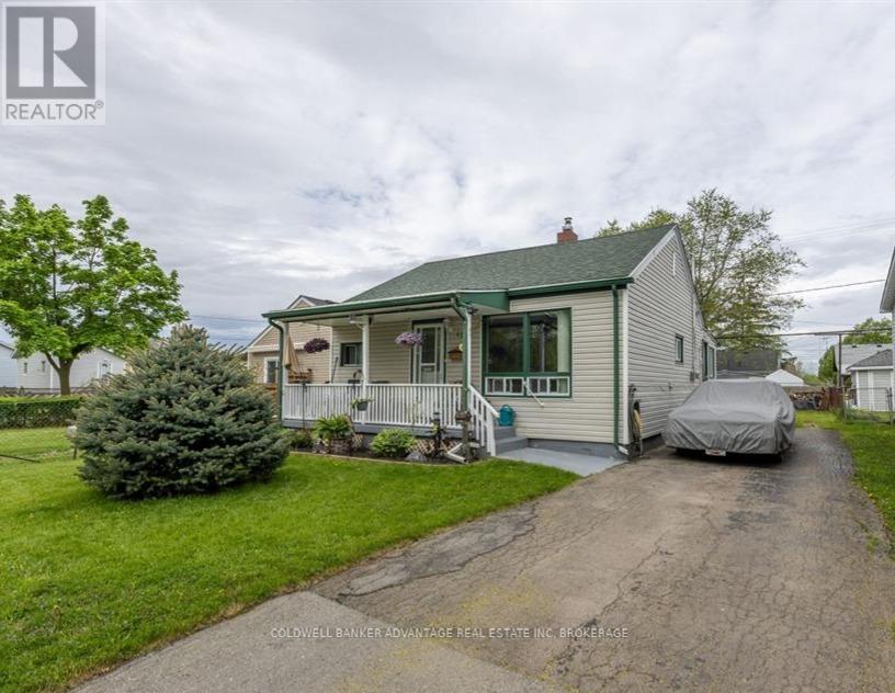 110 Roosevelt Avenue, Welland (Lincoln/crowland), Ontario  L3B 2G4 - Photo 1 - X12161524
