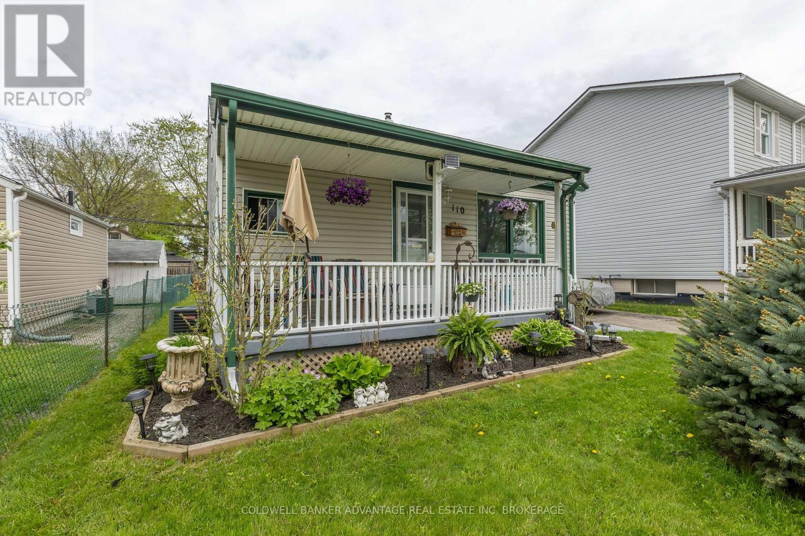 110 Roosevelt Avenue, Welland (Lincoln/crowland), Ontario  L3B 2G4 - Photo 3 - X12161524