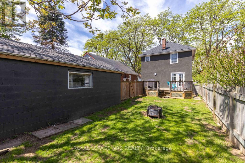 174 York Street, St. Catharines (Haig), Ontario  L2R 6G2 - Photo 24 - X12161566