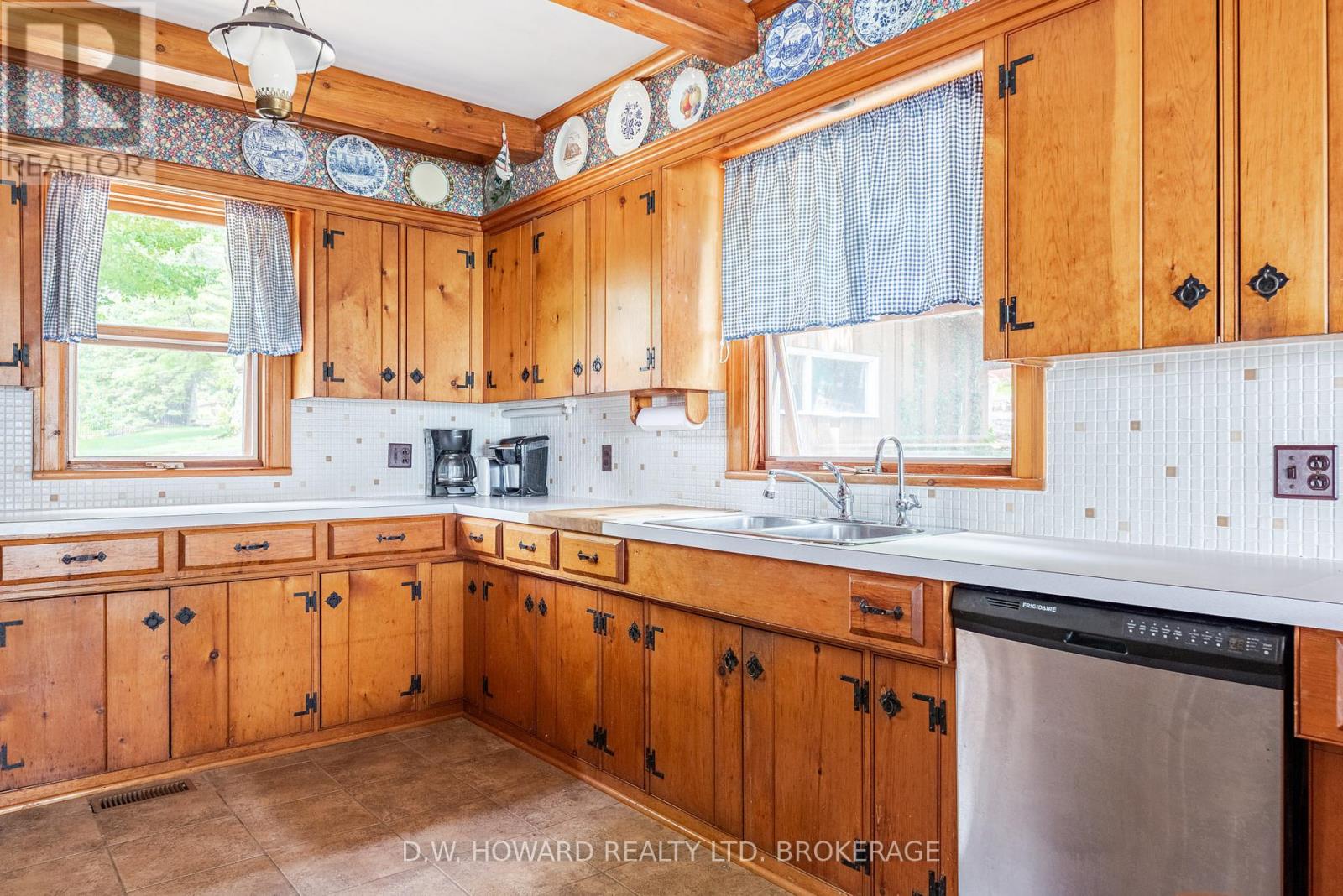 10121 Cedar Crest Road, Wainfleet, Ontario  L3K 5V4 - Photo 22 - X12161762