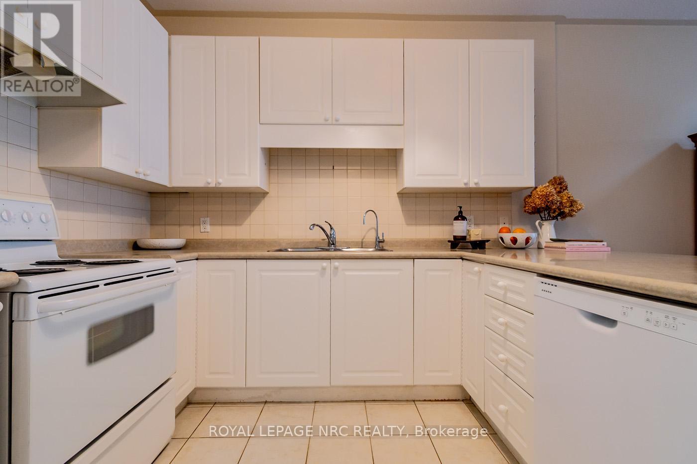 192 Willowlanding Court, Welland, Ontario  L3C 7L8 - Photo 8 - X12161856
