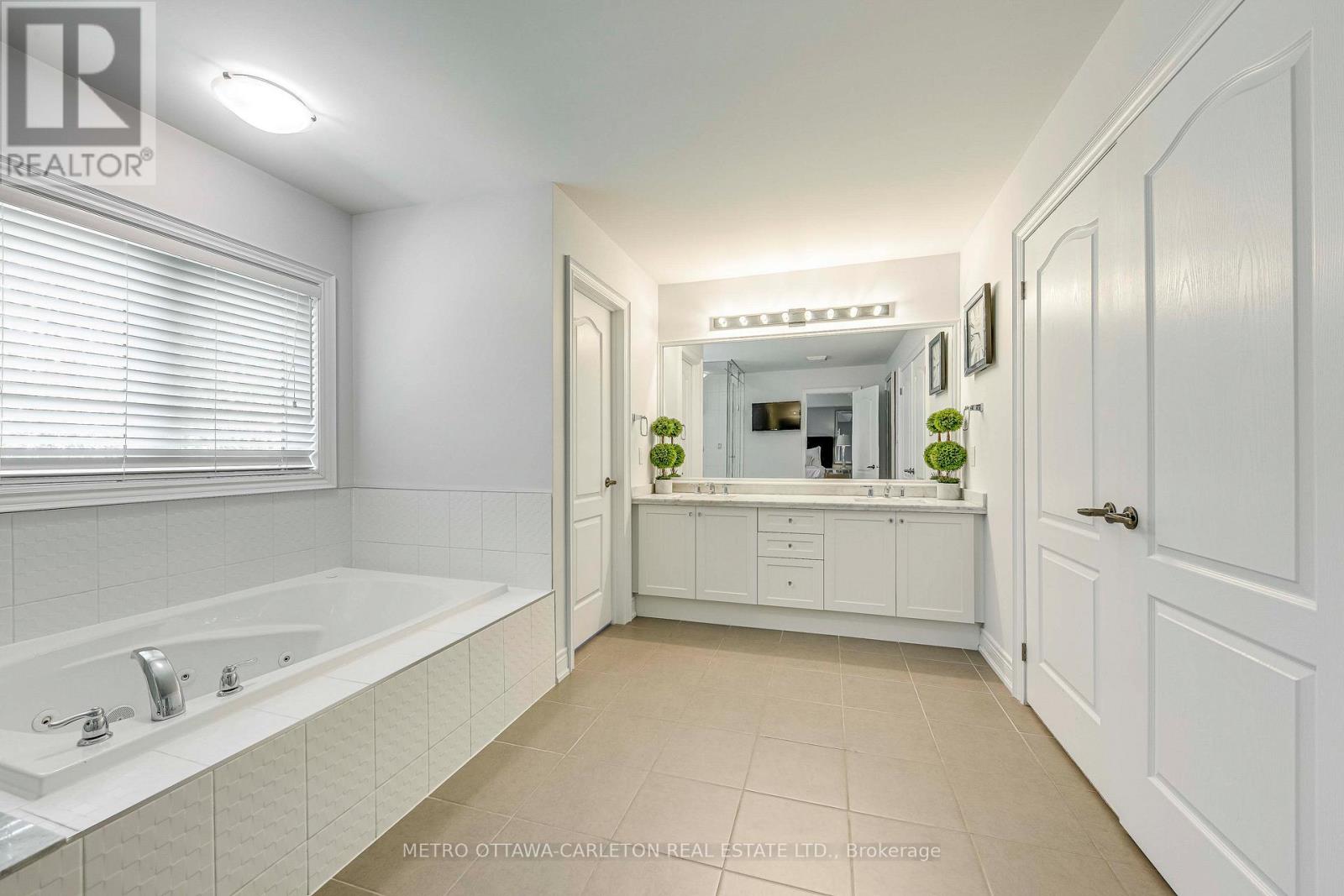 13 Franmar Road, Brampton (Credit Valley), Ontario  L6X 0W3 - Photo 22 - W12161711