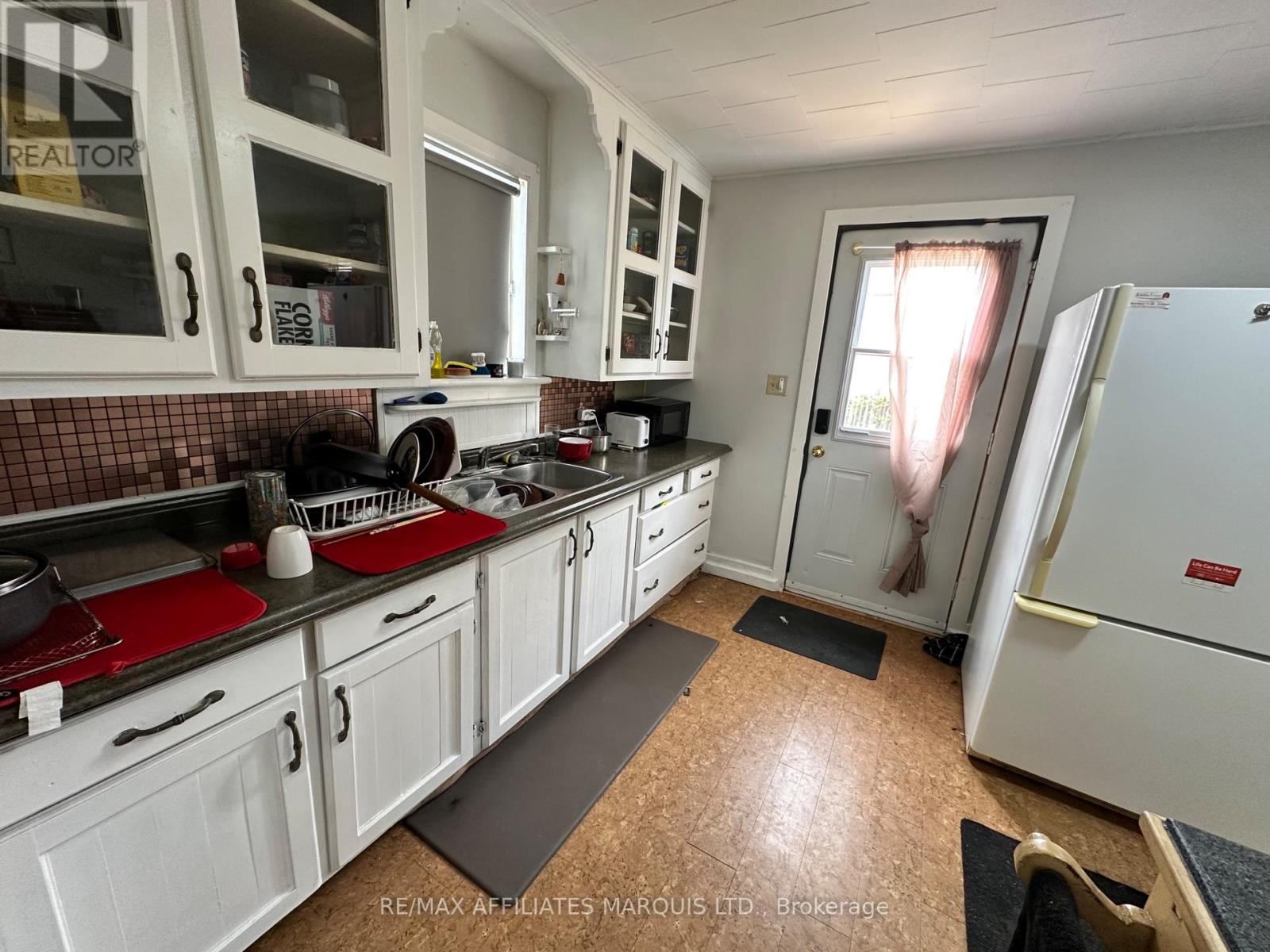 227 Alice Street, Cornwall, Ontario  K6H 4R8 - Photo 4 - X12162000
