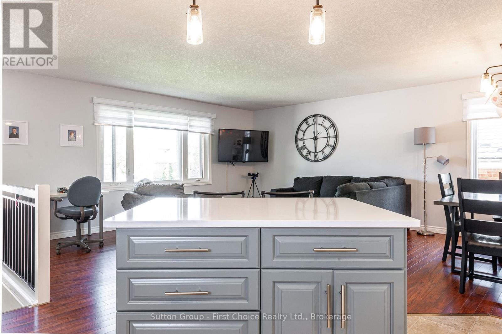 103 Mcgregor Street, Stratford, Ontario  N4Z 1G6 - Photo 20 - X12161608