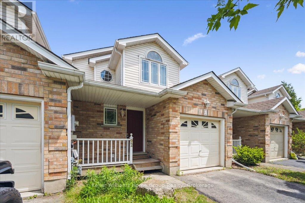 92 Rodgers Road, Guelph, Ontario  N1G 4Z5 - Photo 2 - X12161859