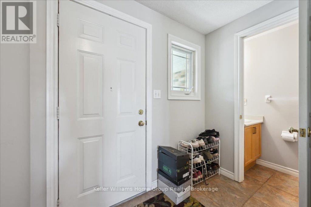 92 Rodgers Road, Guelph, Ontario  N1G 4Z5 - Photo 6 - X12161859