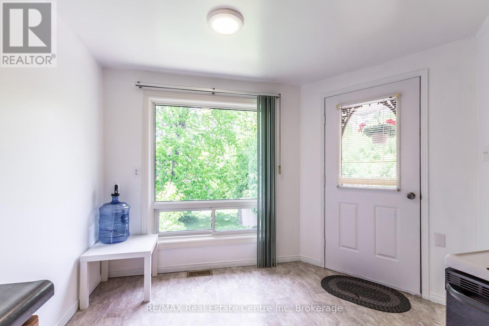 61 Grandridge Crescent, Guelph, Ontario  N1H 8G2 - Photo 11 - X12161860