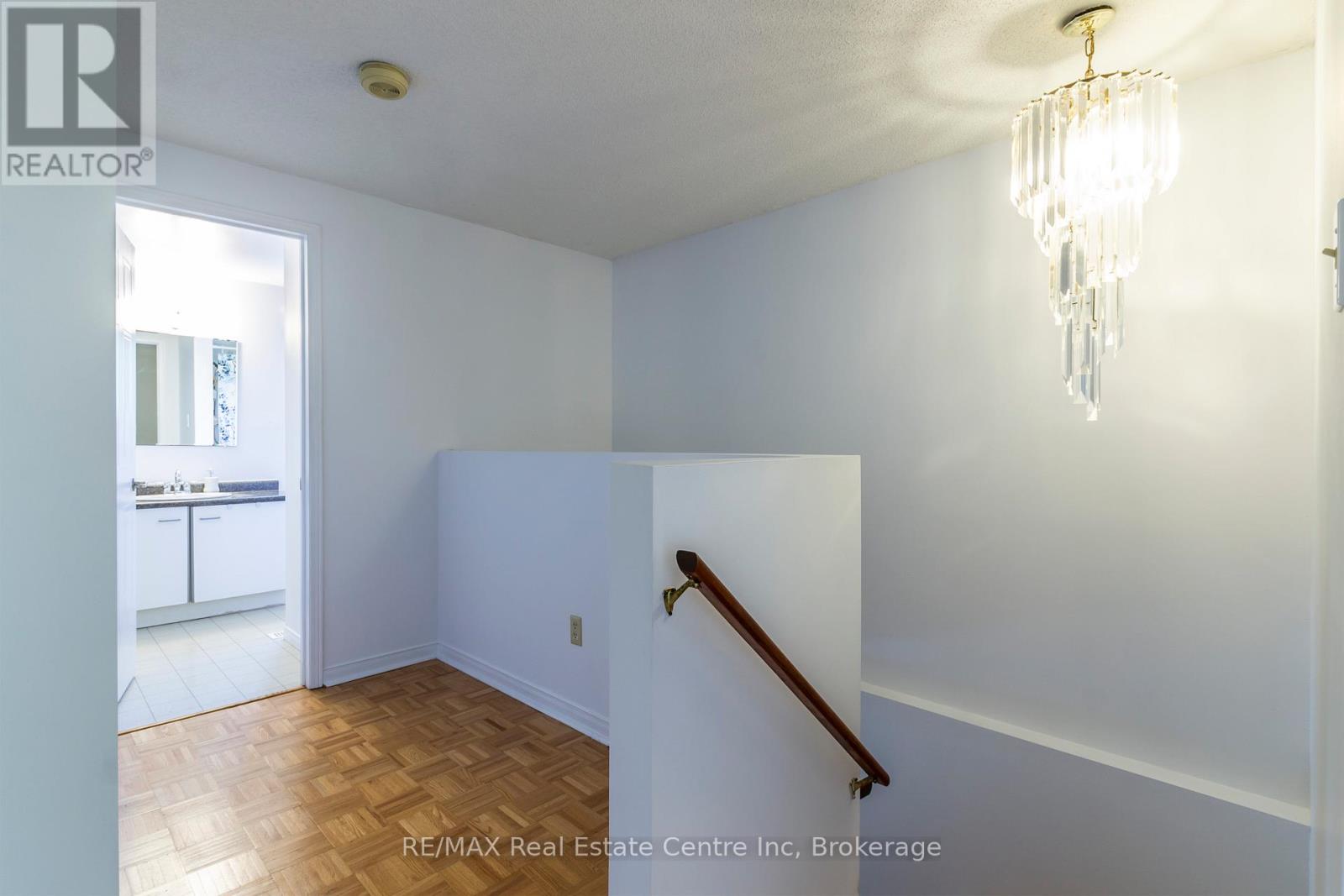 61 Grandridge Crescent, Guelph, Ontario  N1H 8G2 - Photo 13 - X12161860