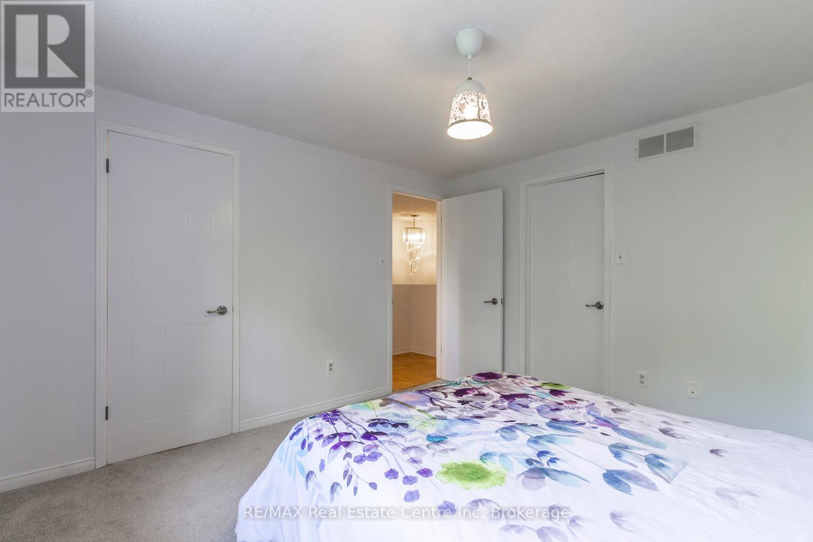 61 Grandridge Crescent, Guelph, Ontario  N1H 8G2 - Photo 17 - X12161860