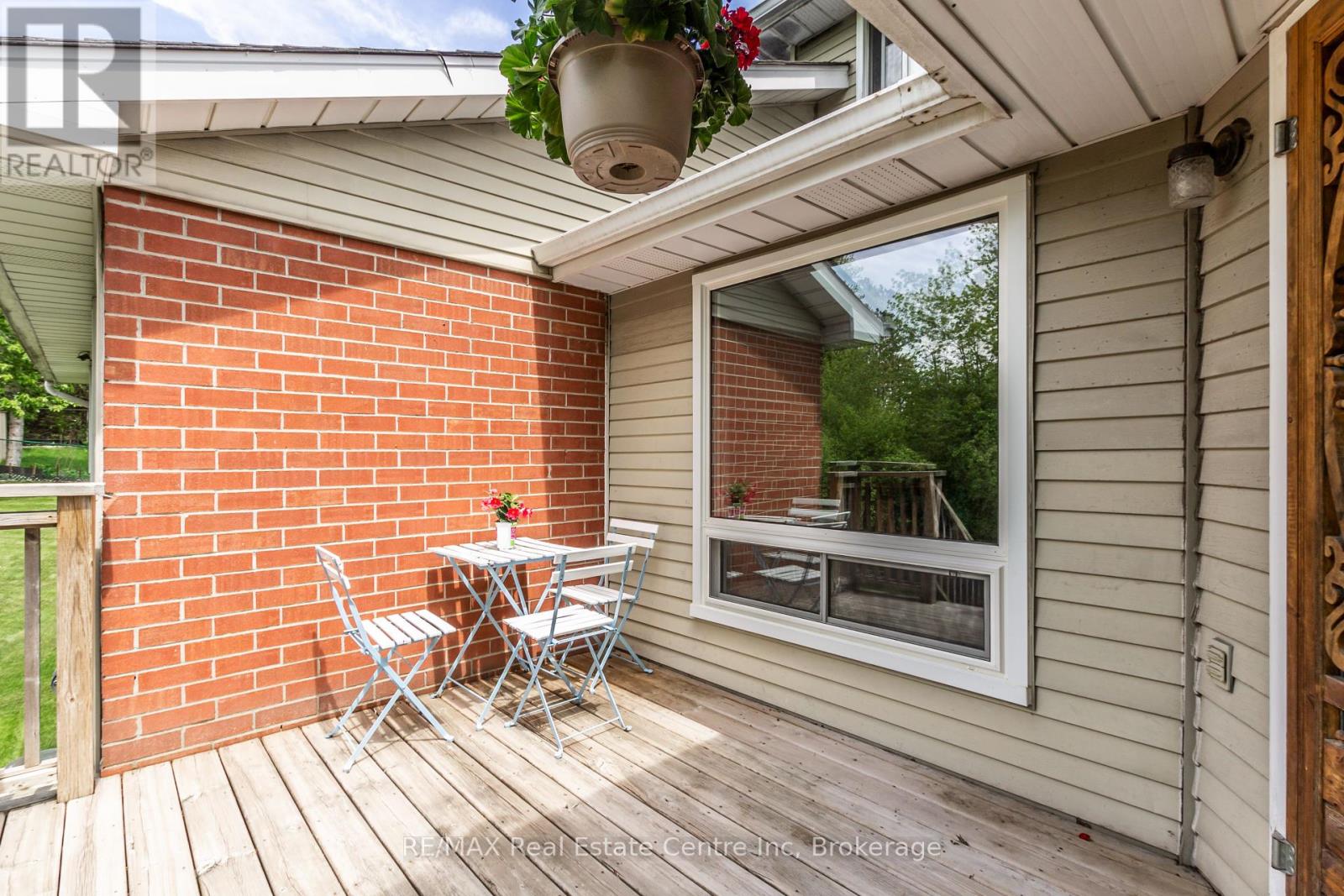61 Grandridge Crescent, Guelph, Ontario  N1H 8G2 - Photo 19 - X12161860
