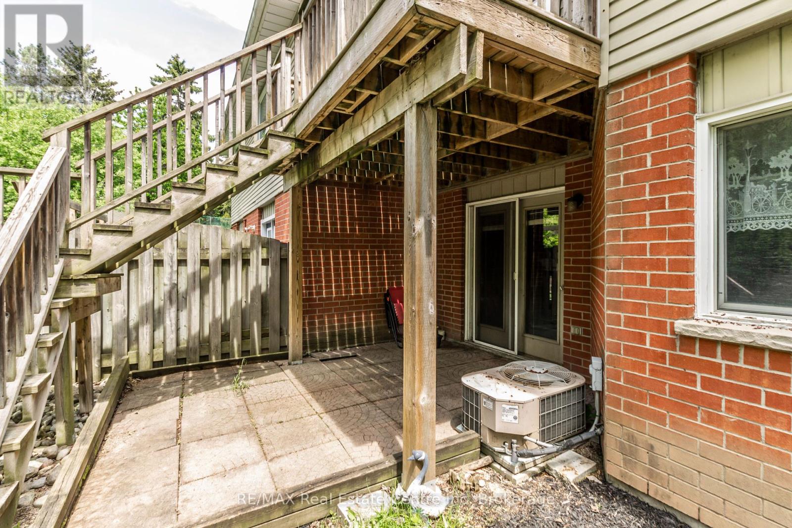 61 Grandridge Crescent, Guelph, Ontario  N1H 8G2 - Photo 22 - X12161860