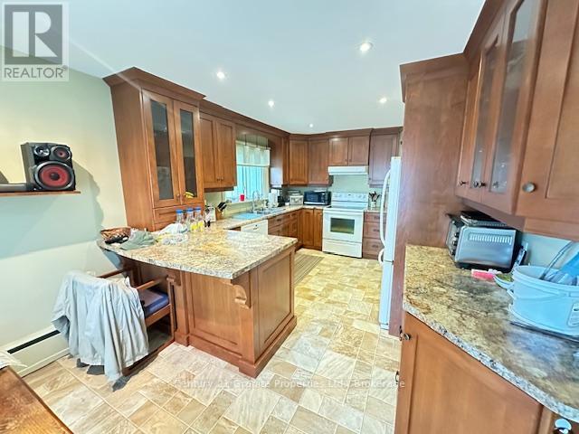 45 Isabella Street, Parry Sound, Ontario  P2A 1M4 - Photo 17 - X12161990