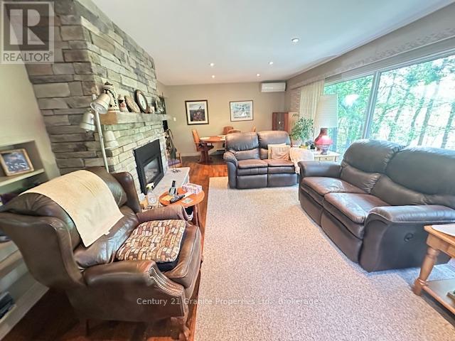45 Isabella Street, Parry Sound, Ontario  P2A 1M4 - Photo 32 - X12161990