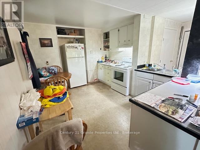 45 Isabella Street, Parry Sound, Ontario  P2A 1M4 - Photo 40 - X12161990