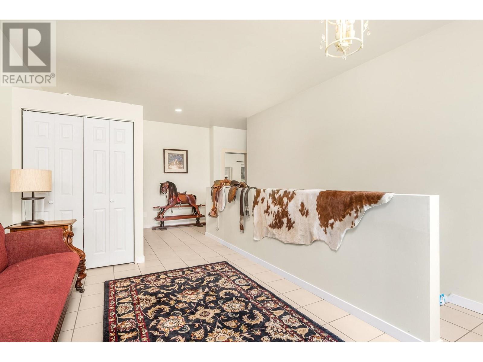 4 Hollingsworth Road, Cherryville, BC V0E2G3