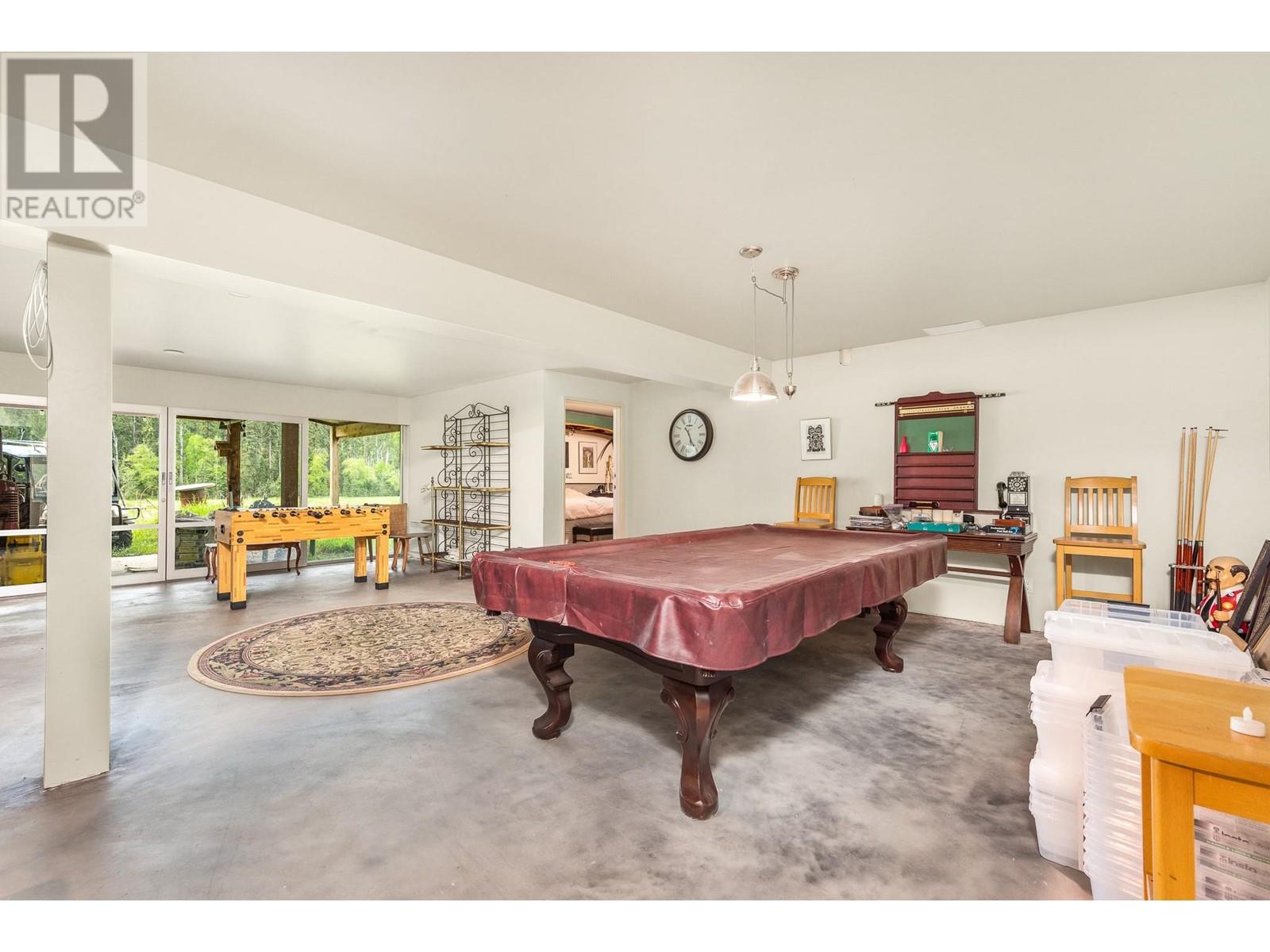 4 Hollingsworth Road, Cherryville, BC V0E2G3
