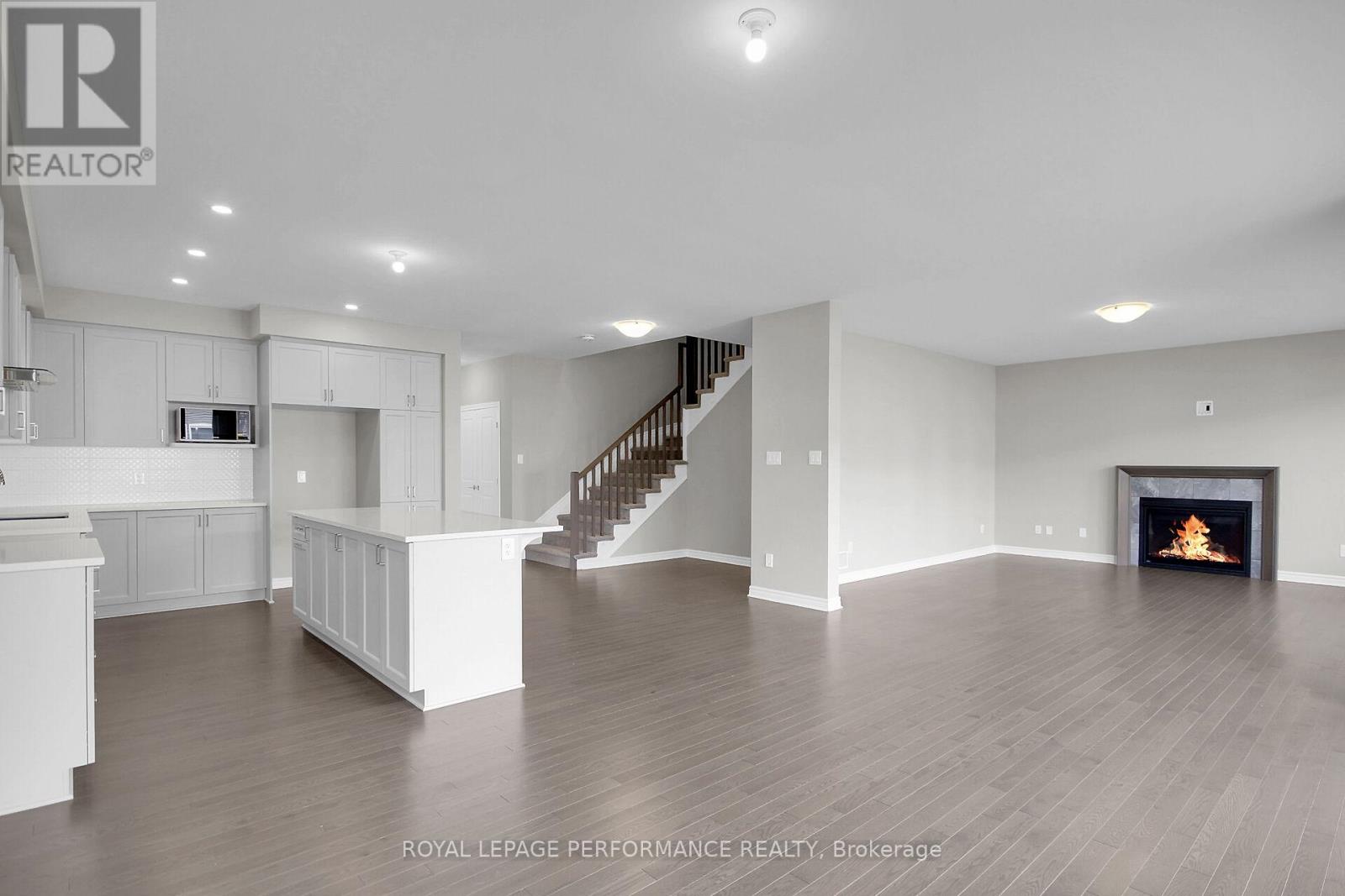 474 Central Park Boulevard, Russell, Ontario  K4R 1E9 - Photo 11 - X12161412