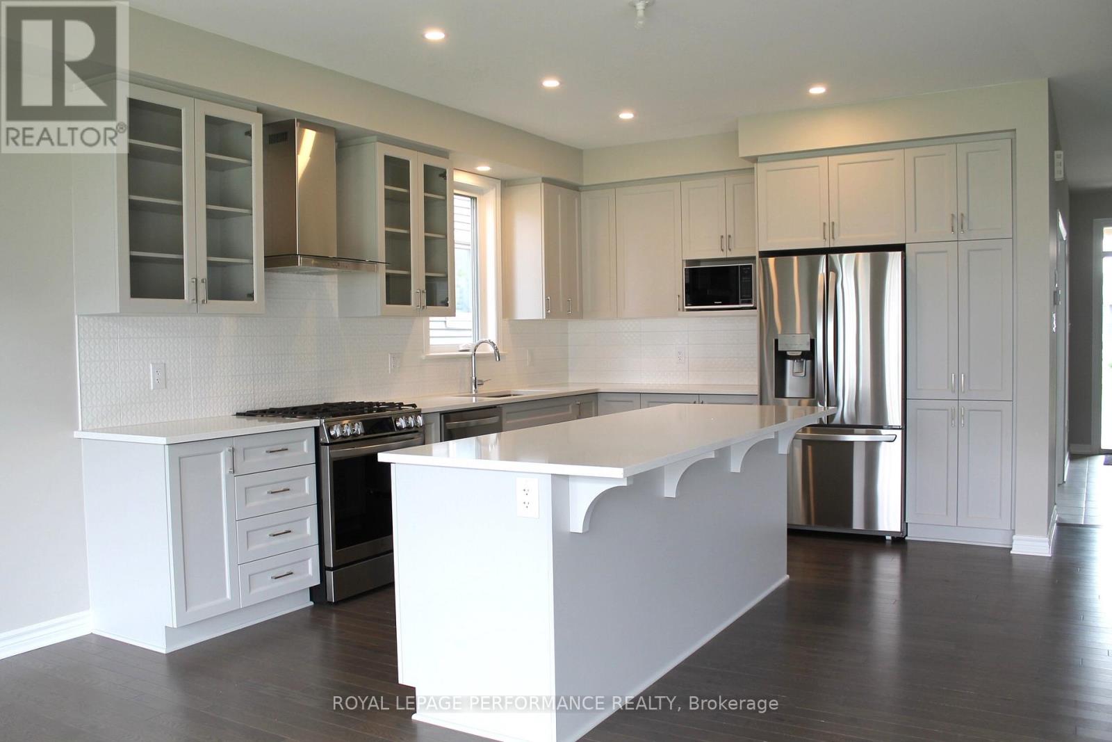 474 Central Park Boulevard, Russell, Ontario  K4R 1E9 - Photo 6 - X12161412