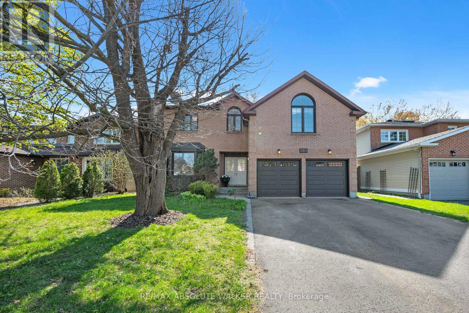 1901 MONTEREAU AVENUE, Ottawa, Ontario