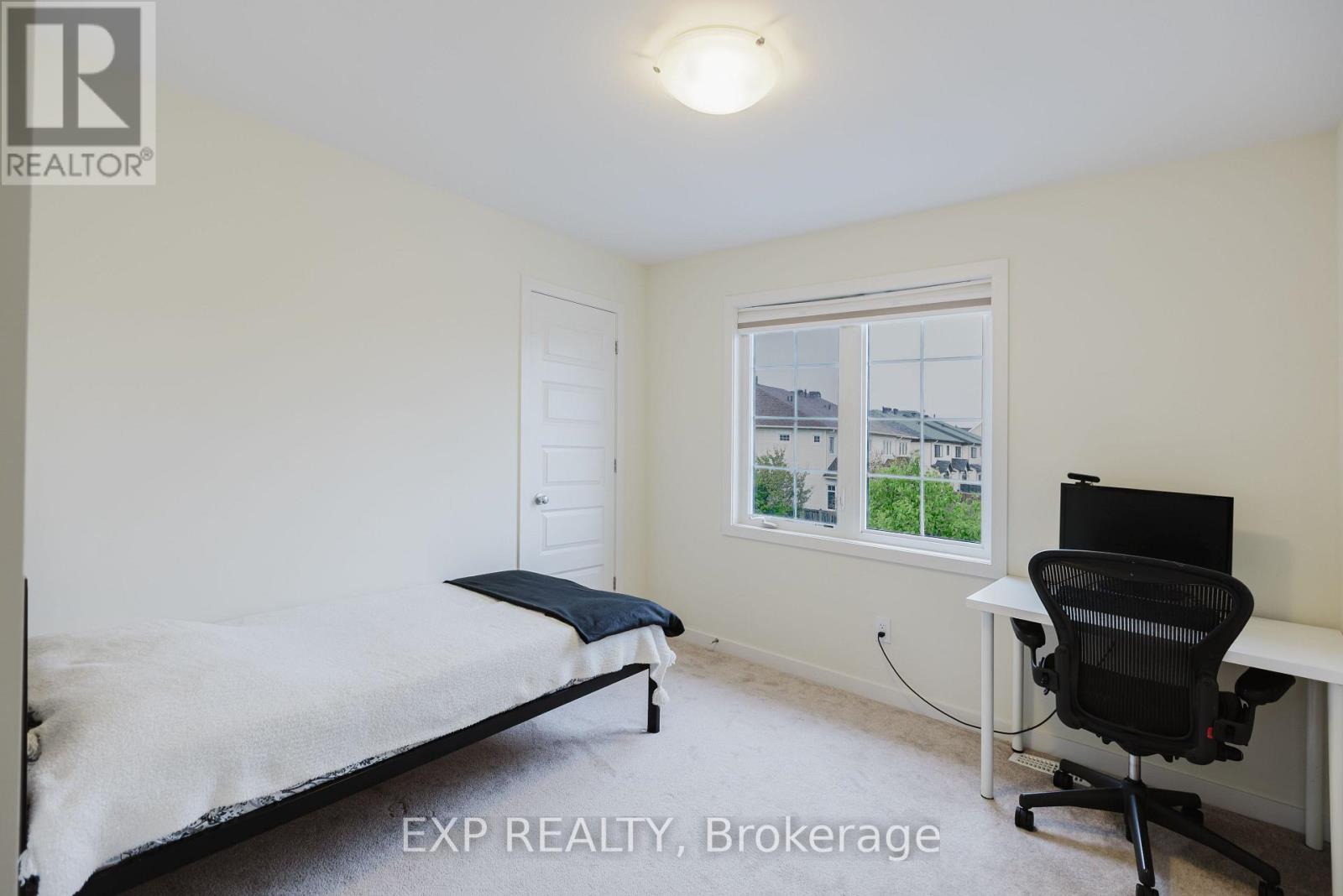 301 Brettonwood Ridge, Ottawa, Ontario  K2T 0H8 - Photo 25 - X12161513