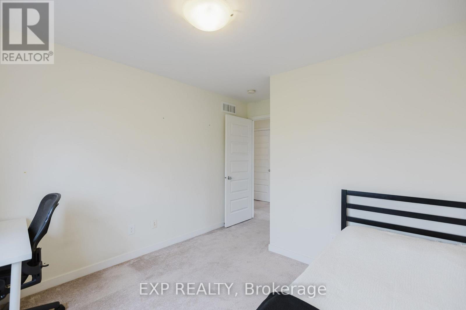 301 Brettonwood Ridge, Ottawa, Ontario  K2T 0H8 - Photo 26 - X12161513