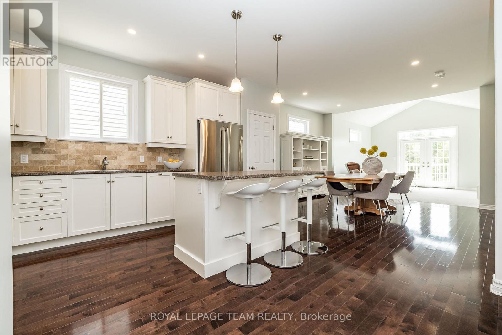136 Kempten Court, North Grenville, Ontario  K0G 1J0 - Photo 7 - X12161522
